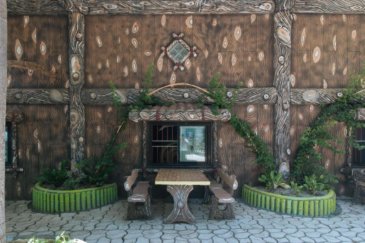 Reddoorz @ Seasun Beach Resort And Hotel Zambales Santa Cruz  Exterior foto